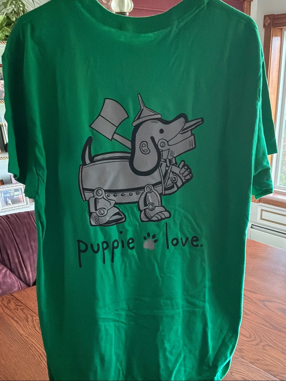Puppie Love Green Short Sleeve Graphic Tee